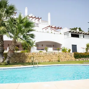  Сasa de vacaciones Aloha Royal, Calle Auriga, 29660 Marbella, Málaga, Spain